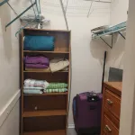 Charming Artist's nook - 1-bed condo with WiFi, AC. Close to beach and shopping