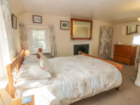 Kirk Cottage Hotels in 