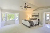 Redding Getaway w/ Hot Tub & Outdoor Kitchen! - 3-نجوم