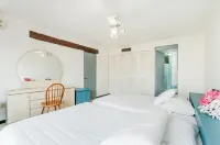 Turquoise Cozy Villa w/ free access to the beach