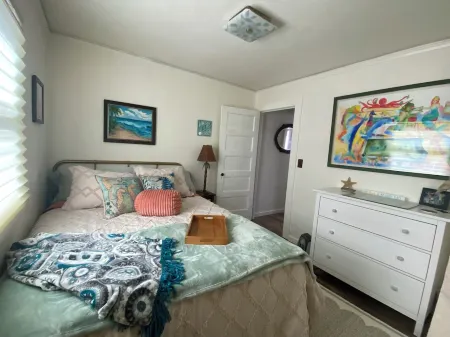 StarLitSands - Comfortable 2-bed house in Cayucos, view of Morro Rock and Ocean