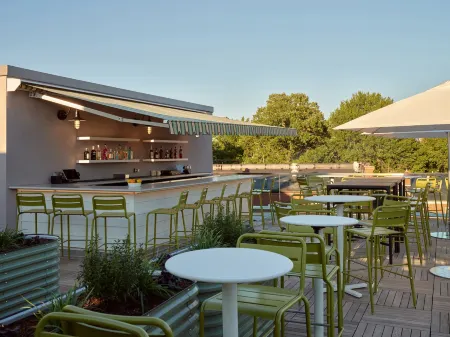 Hotel Abner Отели рядом с достопримечательностью «Tapping Reeve House and Law School»