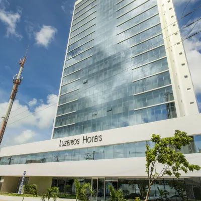 Hotel Luzeiros Recife Отели рядом с достопримечательностью «Знак «Нулевой километр»»