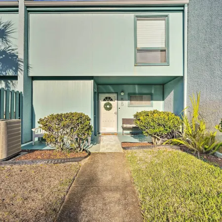 Pool & Beach Access: 'Sunnyside 55' in PCB!