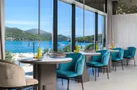 Marinus Beach Hotel - parking
