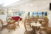 Hotel Zeus - breakfast