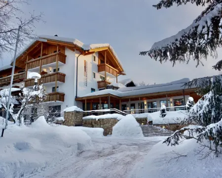 Hotel Regglbergerhof Hotéis em Nova Ponente