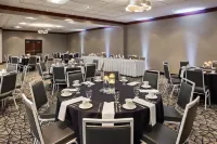 Delta Hotels by Marriott Milwaukee Northwest Hotels in Menomonee Falls