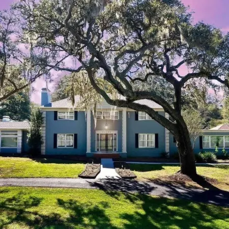 Executive 5 Bedroom Pool Home, Dade City!