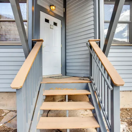 Telluride Condo Walk to Lift, Bear Creek, and More!