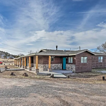 'The Eagar House' White Mountains Gem w/ Views!