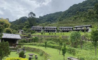 Mountain Lodges of Nepal - Tomijong