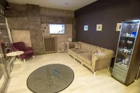 The Breeze Hotel - parking
