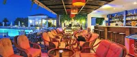 Panselinos Hotel - ที่มีบาร์