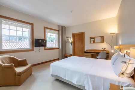 Hotel Toural Отели рядом с достопримечательностью «Guimarães Historical City Centre»