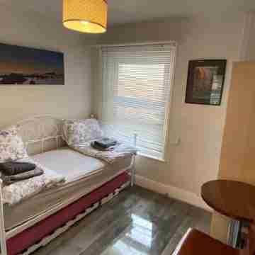 Studio Flat Yards From Bournemouth Beach Others