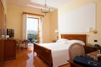 Majestic Palace Hotel - Pools