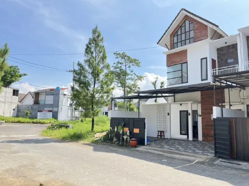 MP Villa Boulevard 43 Malang Karang Ploso 호텔