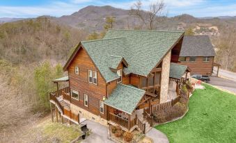 Morven by Avantstay Secluded w/ Mountain Views!