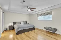 Edgewater Retreat Rowlett/Rockwall. 4-Bedrm 2Bathrm 2 Garage Hotels in Rowlett