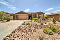 Resort-Style Pool & Spa: Upscale Goodyear Home - Homestays