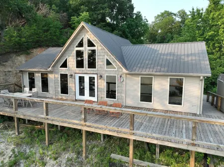 WaterWood in Waverly, TN – Relax, Recharge, and Unwind Отели в г. Хамфрис