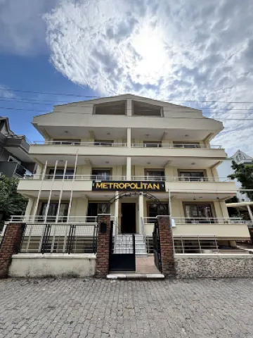 metropolitan apart