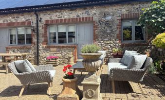 The Tytherleigh Arms