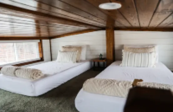 Tranquil Forest View and Firepit Retreat - Charming Cozy Haven