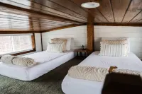 Tranquil Forest View and Firepit Retreat - Charming Cozy Haven Hotels in Stewart County