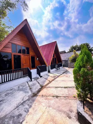 penginapan omah kampung Các khách sạn gần Joko Batik
