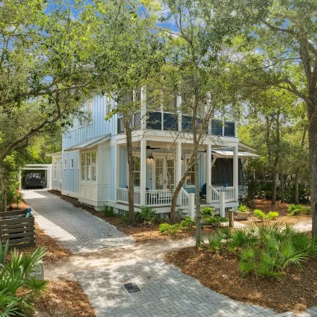 Short Walk to Beach Club, Close to Seaside 3Br Home & Carriage House Home