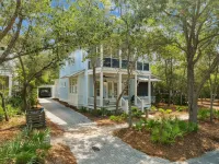 Short Walk to Beach Club, Close to Seaside 3Br Home & Carriage House Home