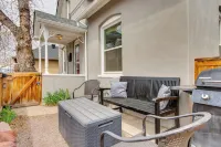 2 Mi to Washington Park: Convenient Denver Home!