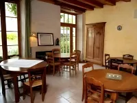 Hôtel du Donjon Hotels in Poursay-Garnaud