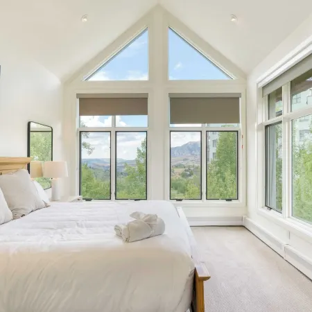 Emerald Elk at Village Creek by AvantStay Close to Slopes Village w Views