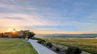 Lone Point Cellars Hotel a Brewster