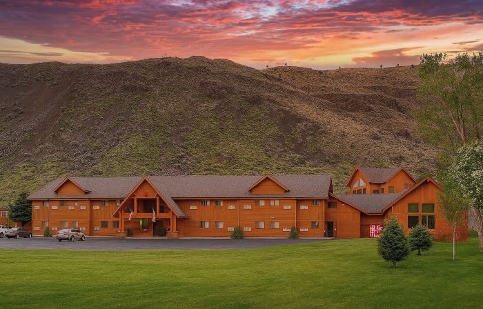 Yellowstone Village Inn and Suites