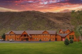 Yellowstone Village Inn and Suites