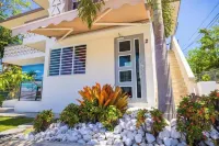 Les Guest House Apartment with Jacuzzi and Pool