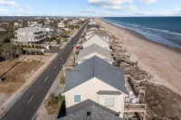 Sand Sational! Oceanfront 4-BR house in Surf City/Topsail Island, Pet Friendly - Boutique