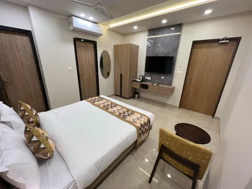 Hotel Natham by Vrinda