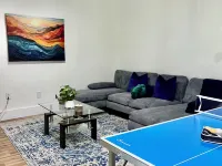 King bed, Spacious 4 bed, 2bth house with a workspace, laundry in unit, WiFi. Hotels in Minden