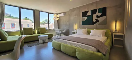 99 Adrianou Luxury Urban Stay Отели рядом с достопримечательностью «Храм Гефеста»