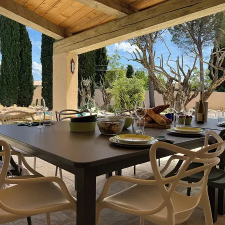 Fantastic private villa with heated saltwater pool in Provence