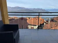Gorgeous apartment with terrace and lake view in Someraro Stresa