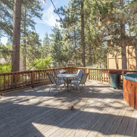 True Big Bear Lake Cabin with jacuzzi