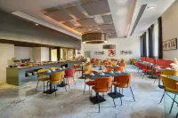 Hotel de Bourgtheroulde, Autograph Collection