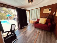 City Cottage with private pool