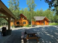 Beautiful Comfy Alaskan Log Home 1